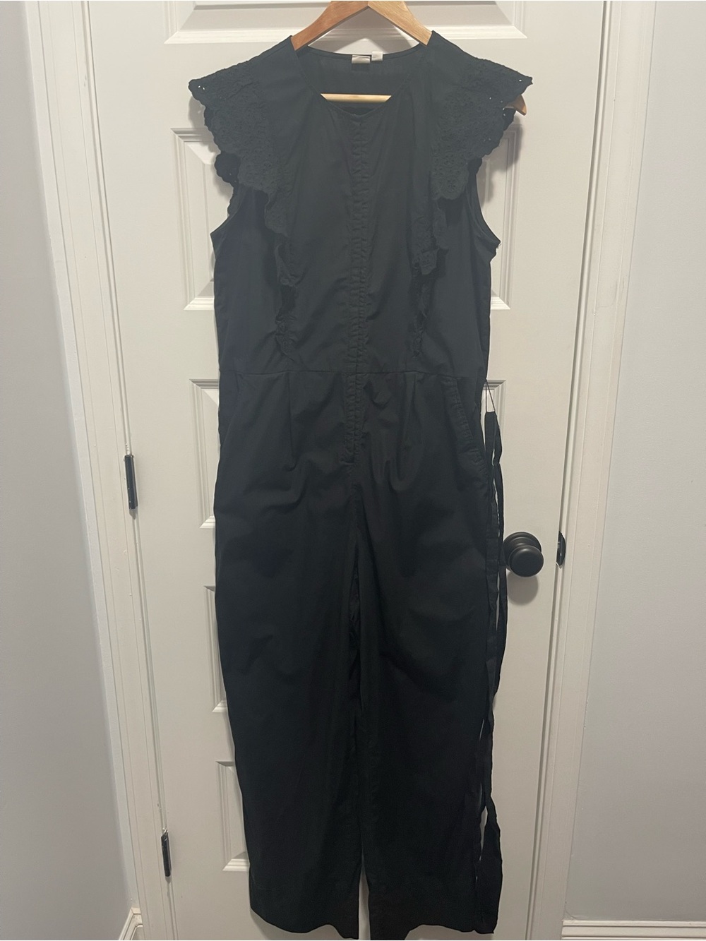 GAP Black Eyelet Ruffle Wide Leg Jumpsuit – Size 12